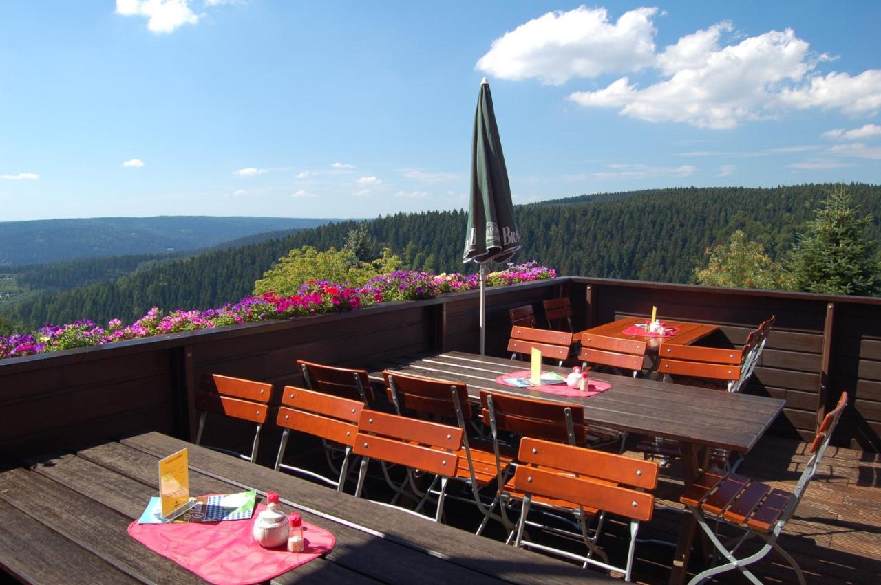 Berggasthaus & Pension Schoene Aussicht Klingenthal Esterno foto